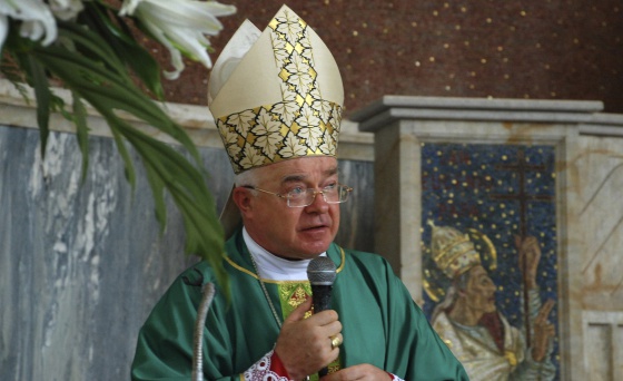 El Vaticano juzgará por pederastia a un exarzobispo polaco