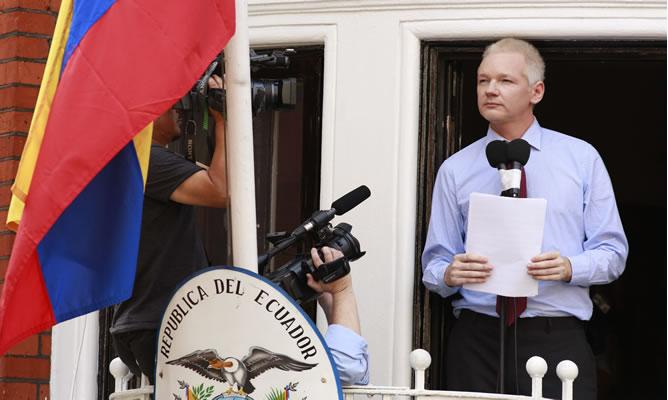 Ecuador acusa a Suecia de violar derechos de Julian Assange