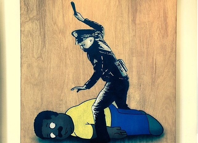 Icon: un artista callejero que mezcla la crítica social con la iconografía del mundo infantil