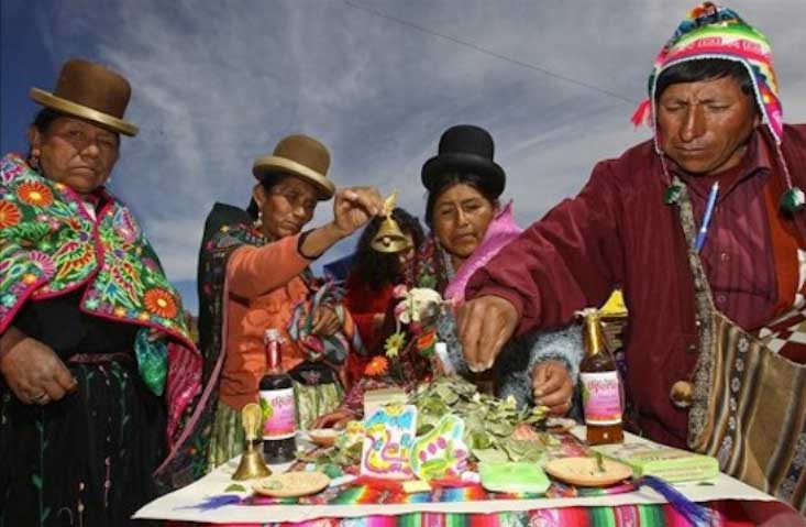 Bolivia reconoce oficialmente la medicina de sus pueblos originarios