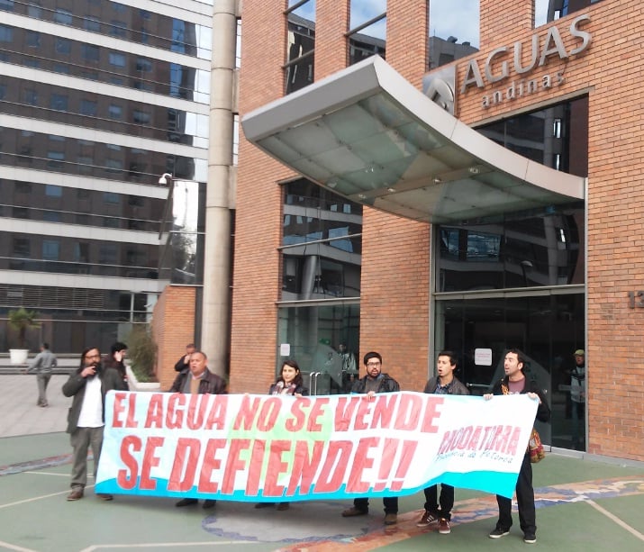 Modatima exige investigar si Aguas Andinas pagó favores políticos a quienes la privatizaron