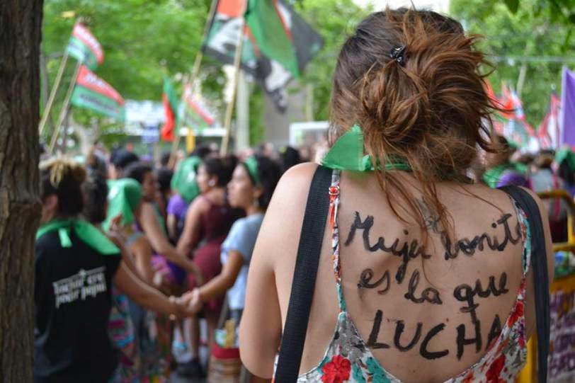 Porque mujer bonita es la que lucha: #NiUnaMenos – Marcha en Argentina