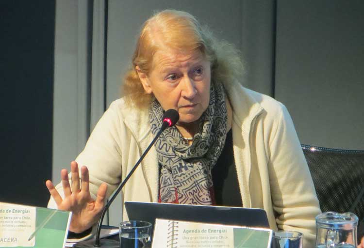 Sara Larraín: “Estrategia de dilatar votación de protección a glaciares pone en duda el compromiso ambiental de Bachelet”