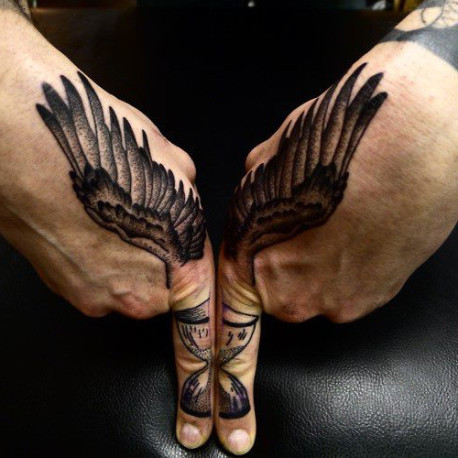Tatuajes en la mano: ideas, inconvenientes y precauciones a tener en cuenta