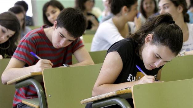 Universidades públicas españolas pierden 86.230 alumnos en 3 años por subida de tasas