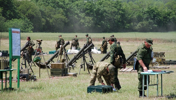 Donetsk y Lugansk retiran armas de bajo calibre en frontera