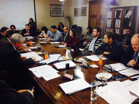 Parlamento inicia trámite para regular labor de trabajadores en medios de comunicación