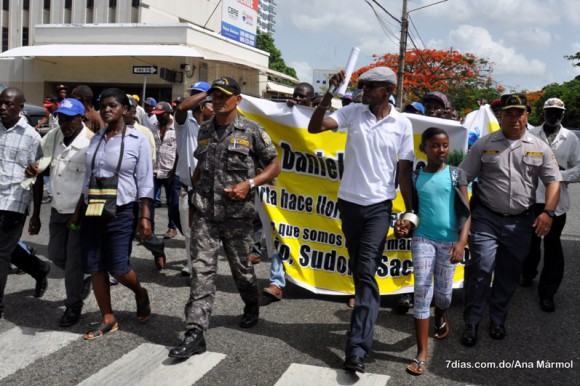 Haitianos exigen normalizar situación migratoria en Dominicana