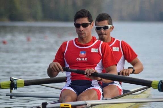 ¡Nuevo oro para Chile! Felipe Leal y Óscar Vásquez vencen en remo masculino
