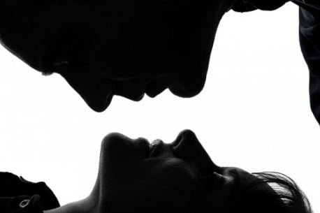 4 posiciones sexuales que ayudan a la salud