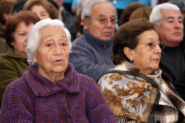 Proyecto de ley prevé eximir a los pensionados mayores de 65 años de cotizar para Salud