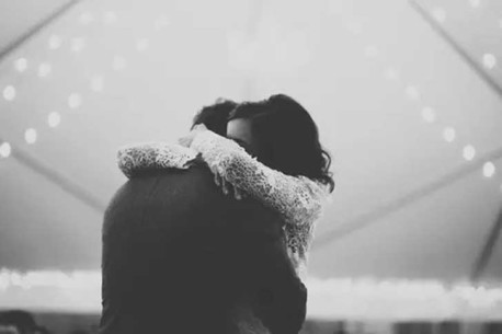 Lo que significa “te quiero” en cada etapa de tu relación
