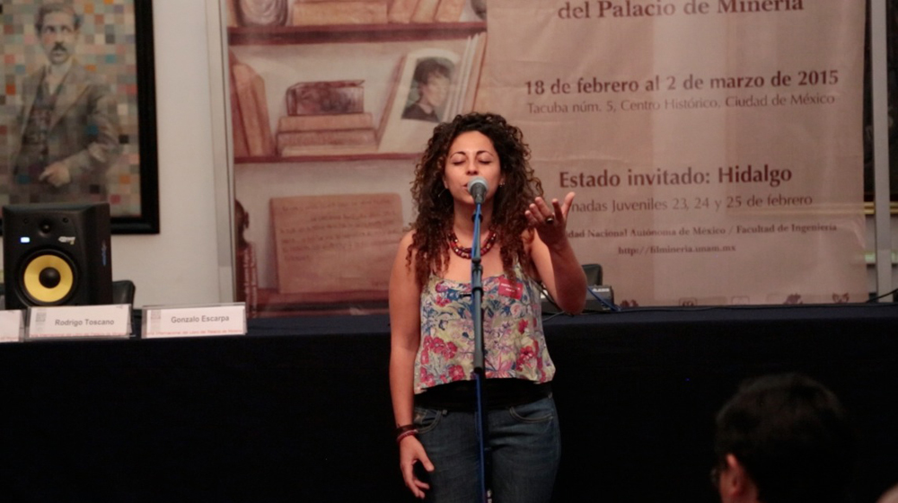 Destacada Artista nacional Pía Sommer debuta con libro de poesía acompañado de video y arte sonoro