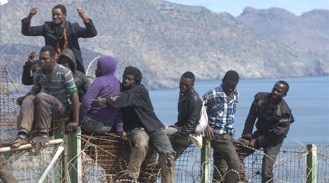 Pobreza y guerras imperialistas en África y Medio Oriente triplican migración hacia Europa