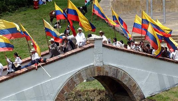 Colombianos conmemoran 196 años de la Batalla de Boyacá