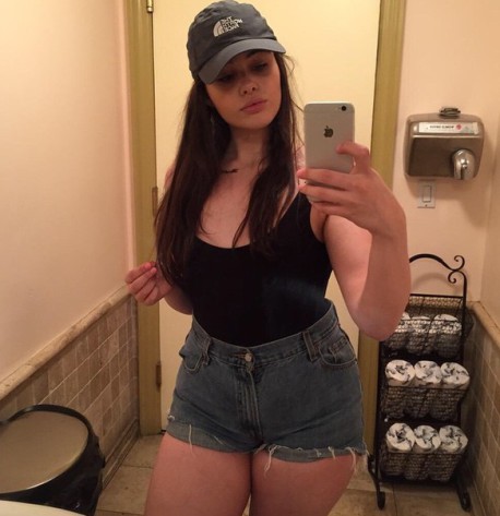 Usa más de una talla 38 y su belleza reina en Instagram: conoce a “Barbie” Ferreira