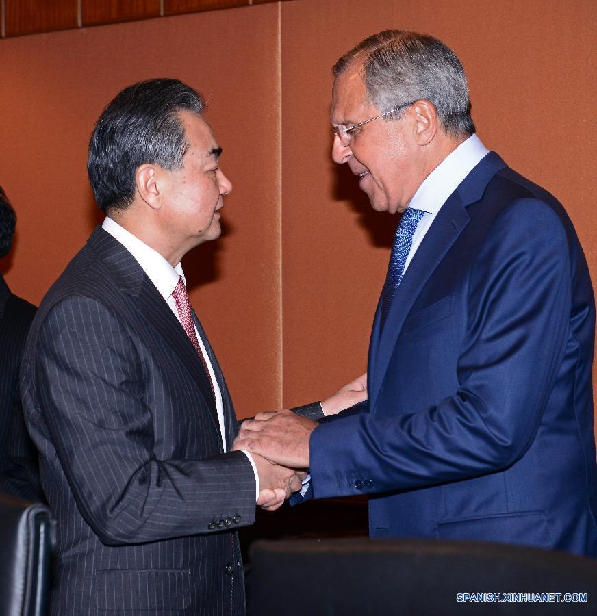 China y Rusia prometen impulsar lazos bilaterales