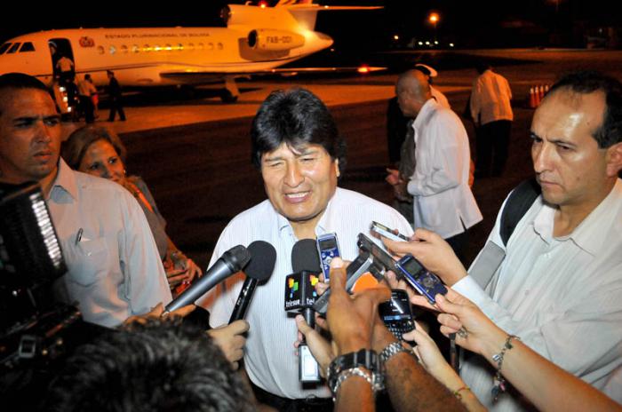 Evo Morales viaja a Cuba para celebrar el 89 cumpleaños de Fidel Castro