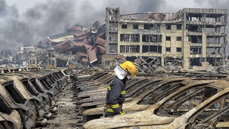 Identifican químicos almacenados en bodega de Tianjin