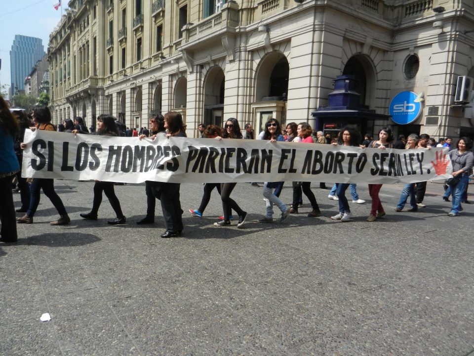 Rossi alza la voz desde Comisión de Salud del Senado y pide agilizar tramitación «estancada» del aborto en tres causales