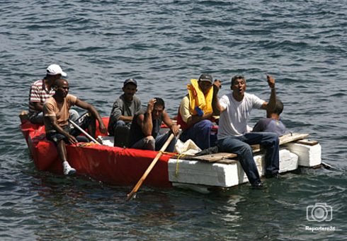 Estados Unidos repatría a 65 cubanos interceptados en el mar