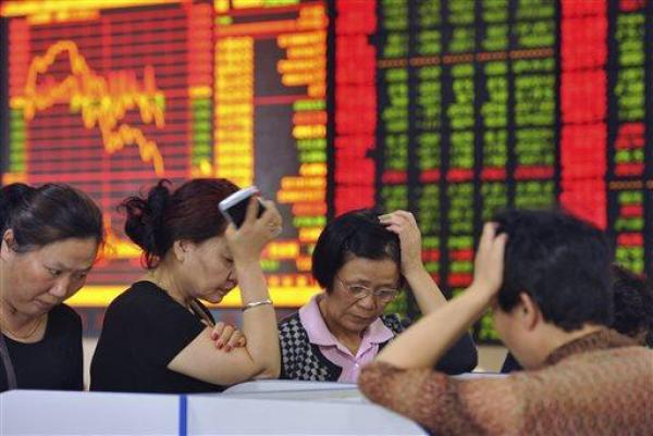 Bolsa de Santiago cae con fuerza arrastrada otra vez por los mercados chinos
