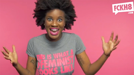 Una marca de ropa feminista ataca en un vídeo viral a Photoshop