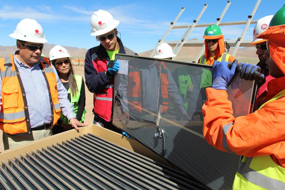 Planta solar fotovoltaica más grande de latinoamerica se construye en Chile