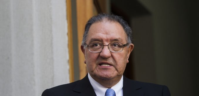 El Gobierno destituye al intendente de la Araucanía, Francisco Huenchumilla