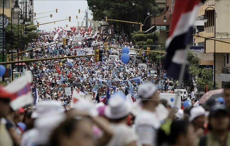 Masiva protesta de trabajadores en Costa Rica contra medidas capitalistas
