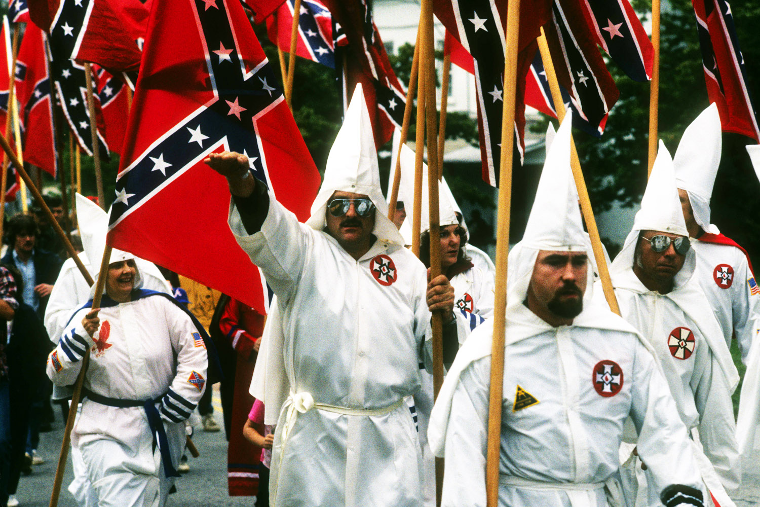 El Ku Klux Klan anima a acabar con los gays para “parar el sida” y los califica de “repugnantes e inhumanos”