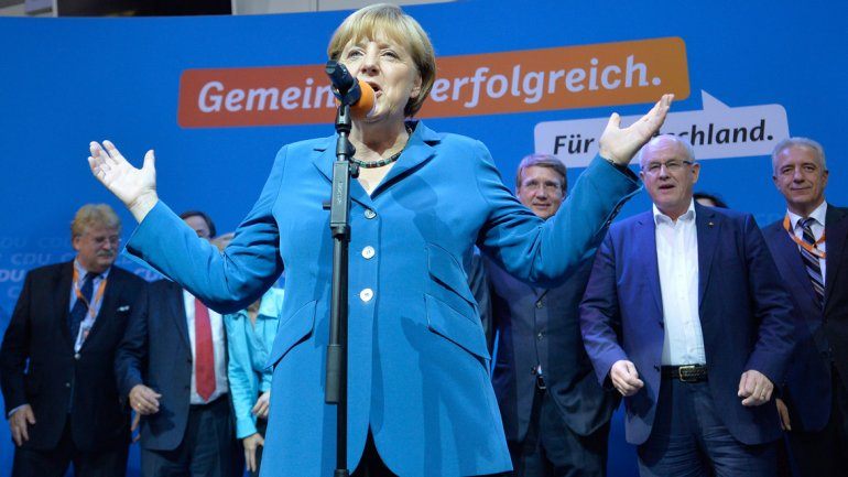 Elecciones en Alemania: Merkel logra la reelección pero la ultraderecha aumenta su votación