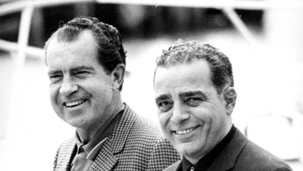 ¿Tuvo Nixon un romance homosexual con un miembro de la mafia?