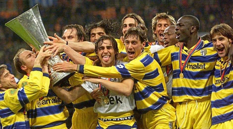 Parma vende sus trofeos