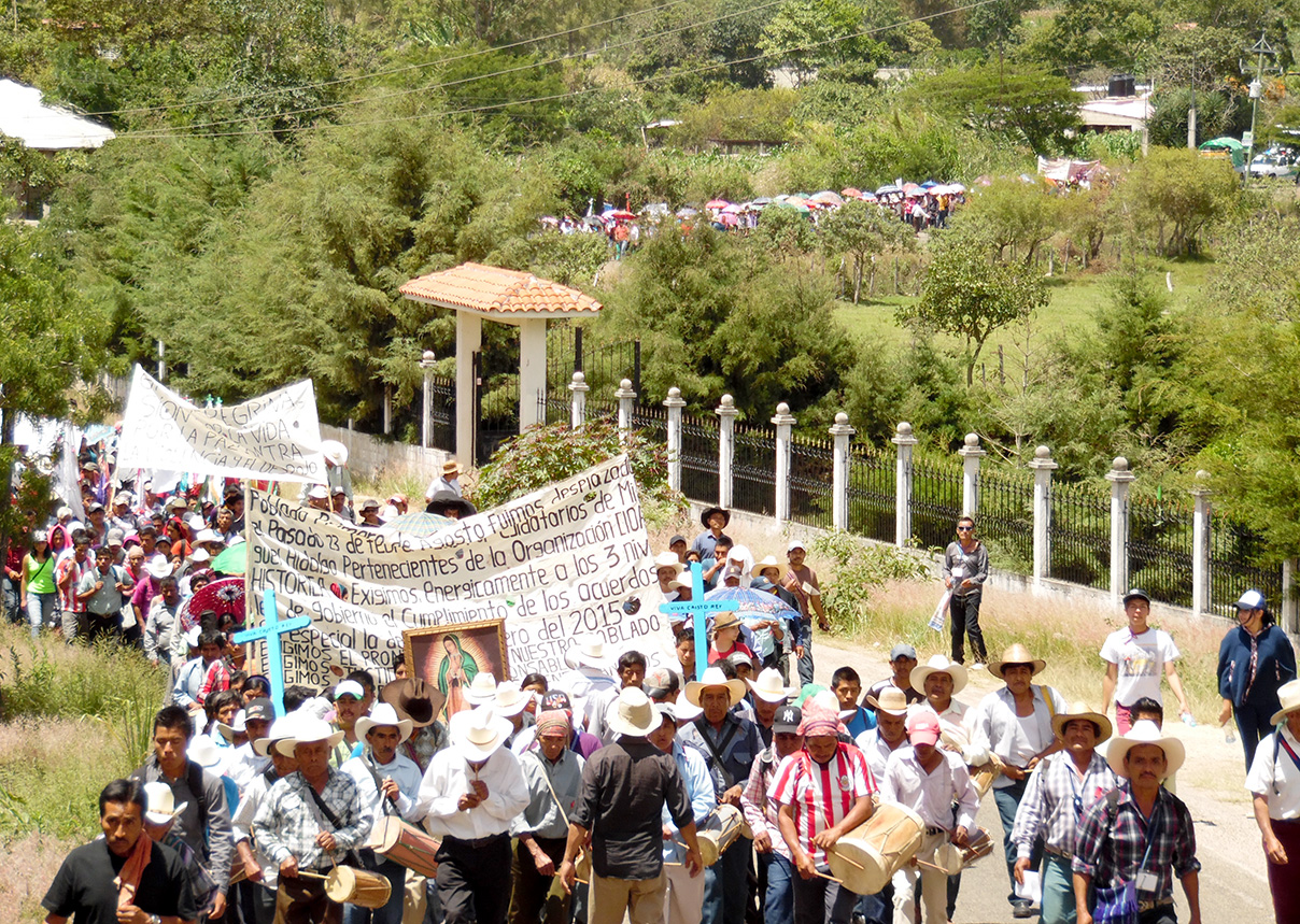 Pueblos originarios peregrinaron por la paz, la vida, contra la violencia y el despojo en Chiapas