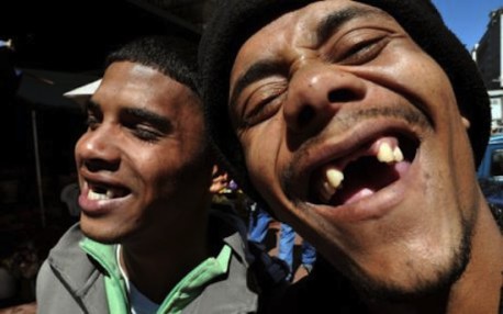 Cómo lavarse los dientes sin cepillo