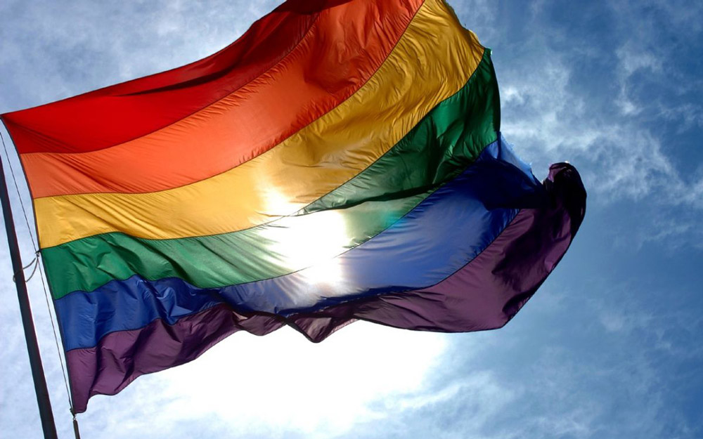 Un importante paso contra la discriminación: Argentina anula una vieja ley que prohibía a los gays donar sangre