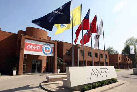 Fuego cruzado entre ANFP y tribunales por declarar sueldos de directivos como ilegales