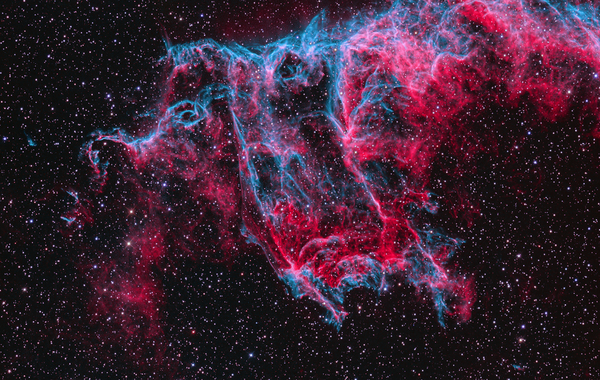 Las increíbles imágenes de la Nebulosa del Velo difundidas por la NASA