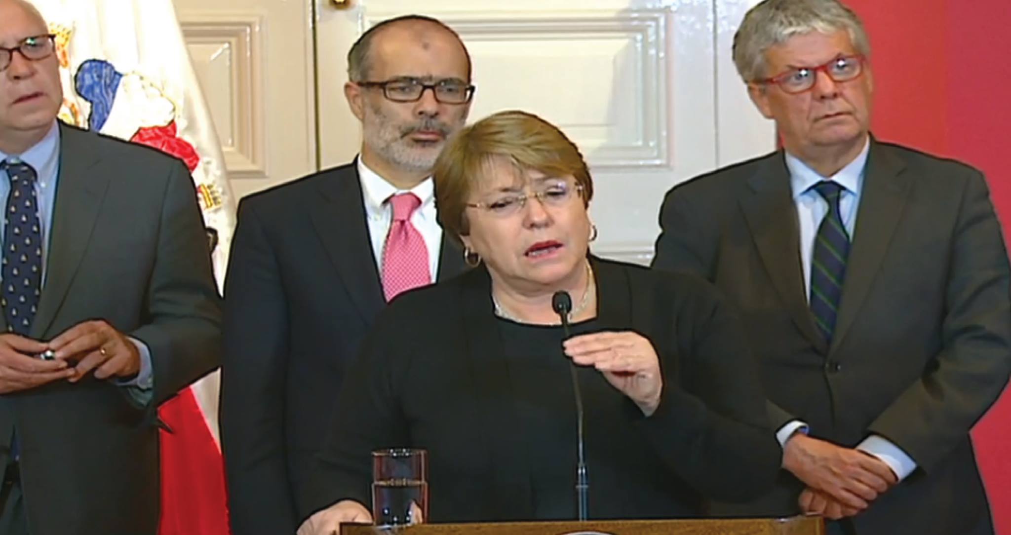Michelle Bachelet se refiere a la situación país frente al terremoto