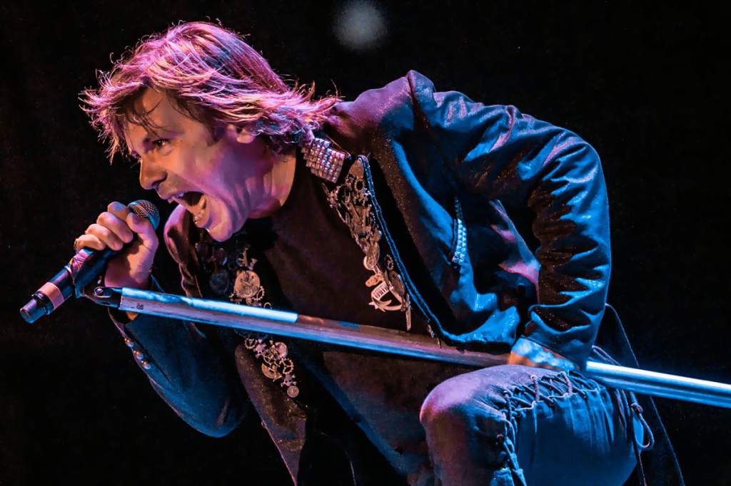 Vocalista de Iron Maiden: practicar sexo oral me produjo cáncer de garganta