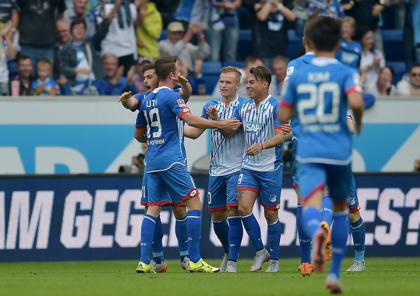 Vargas anota su primer gol en Alemania
