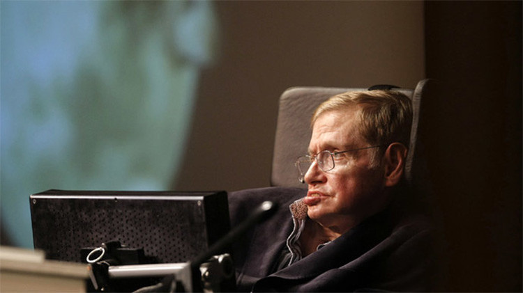 Hawking ve la visita de extraterrestes como el desembarco de Colón: «A los nativos no les fue bien»