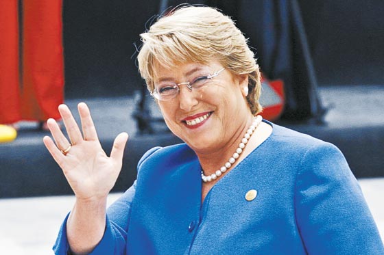 Encuesta Cadem: Michelle Bachelet subió 4 puntos y llegó al 26% de aprobación
