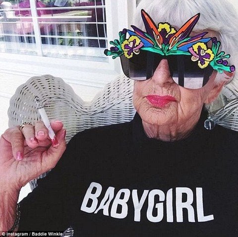 Esta es la viejita que Miley Cyrus y Rihanna siguen en Instagram y con mucha razón.