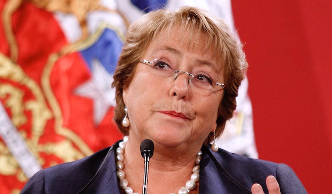 La ciudadanía opina: ¿Cree posible una renuncia de Bachelet?