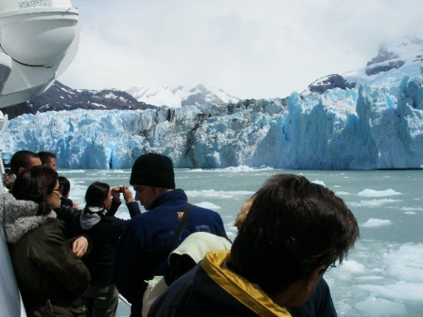 Para mejorar escuela realizarán nueva excursión solidaria hacia a los glaciares de Calafate