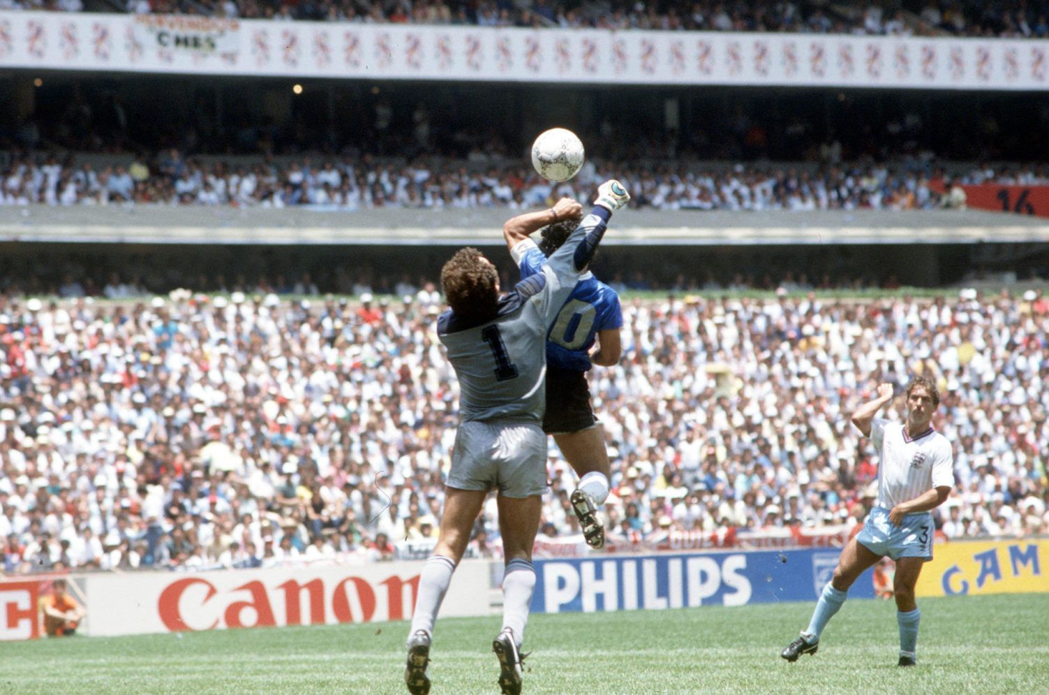 Peter Shilton: «No perdono a Maradona, no le daría la mano»