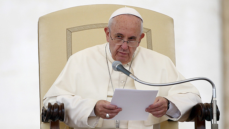 Sigue la revolución en el Vaticano: El papa Francisco simplifica la nulidad de matrimonio