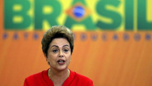 El Congreso de Brasil aprueba el cese de Rousseff «por Dios y la familia»